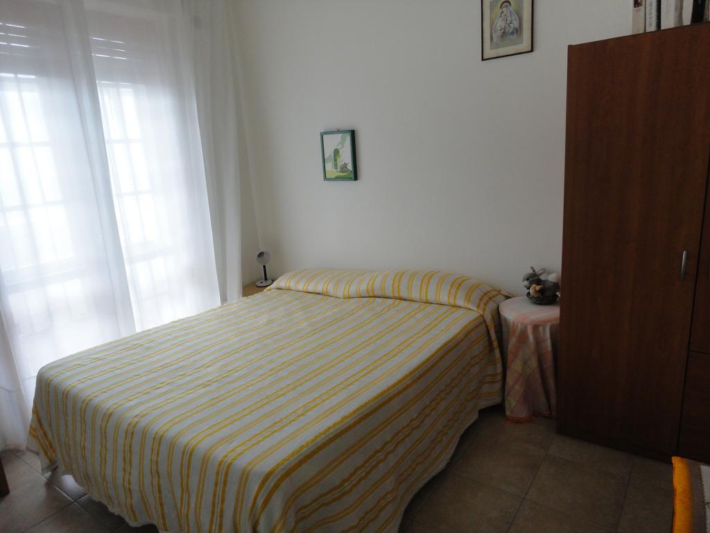 Appartamento Sul Mare อาชิเรอาเล ภายนอก รูปภาพ