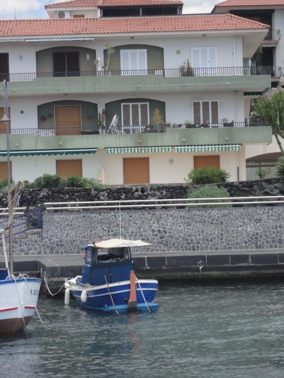 Appartamento Sul Mare อาชิเรอาเล ภายนอก รูปภาพ
